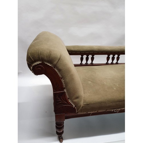 202 - A late 19th early 20th Century Chaise Longue with Spinelli turned show frame back. c1890-1900. Appro... 