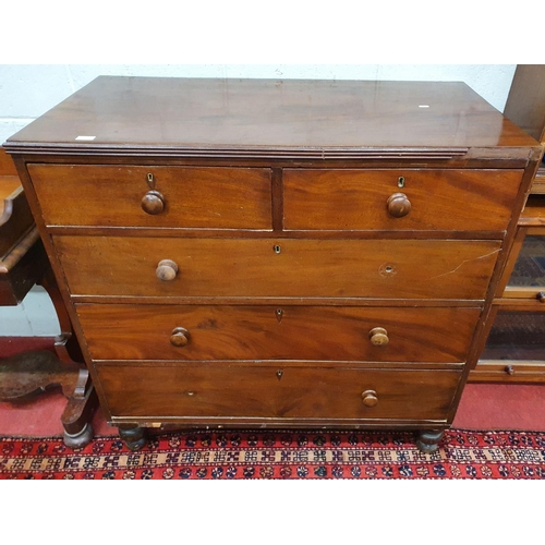 216 - A Georgian Mahogany Chest of Drawers. W 108 X 54 X H 107 cms.