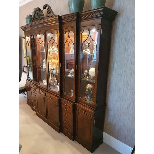 71 - A fantastic Maitland - Smith Mahogany six door Breakfront Bookcase/Display Cabinet in the Chinese Ch... 