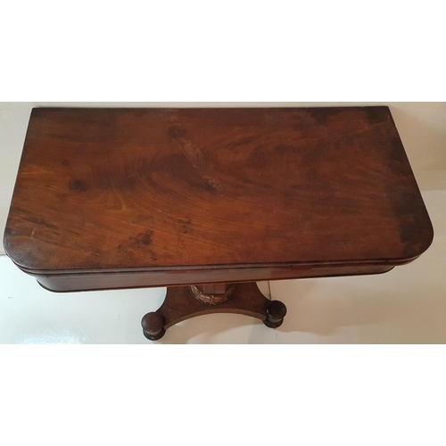 154 - A Fabulous early 19th Century Mahogany Foldover Tea Table with a flame grain top. W 92 X 90 X H 70 c... 