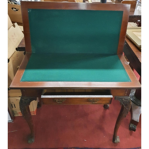 392 - A Georgian Mahogany Pad Foot Fold over Tea Table. H 73 X W 86 X D 42 cms approx.