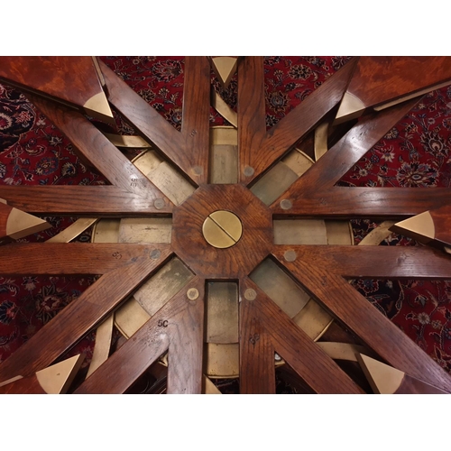 842 - A fantastic 20th Century Santos Rosewood crossbanded Mahogany Jupe Table with leaf holder with fully... 