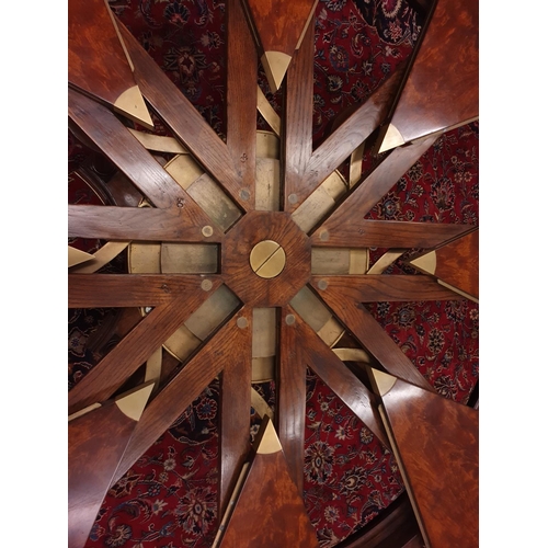 842 - A fantastic 20th Century Santos Rosewood crossbanded Mahogany Jupe Table with leaf holder with fully... 