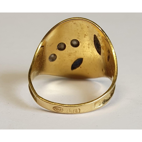 647 - An 18ct gold Ring.