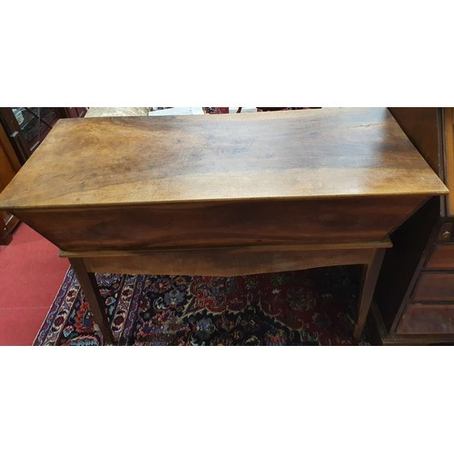 673 - A 18th Century Provincial Elm Dough Bin on stand. W 130 x 52 x H 87 cms approx.