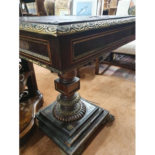 986a - A superb quality early 19th Century Boule Pedestal, highly inlaid with brass and with brass feet. On... 