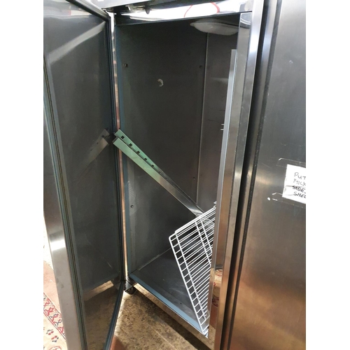 319 - A Tefcold Gastroline Fridge with slight damage to splash top panel. Probably working perfect - elect... 