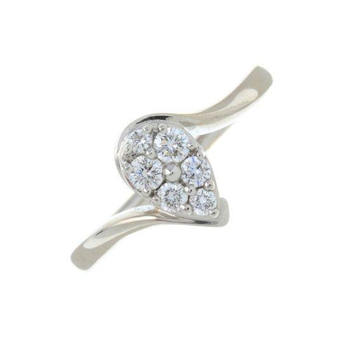 306 - An 18ct gold brilliant-cut diamond pear-shape cluster ring. Total diamond weight 0.33ct, stamped to ... 