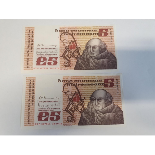 330h - 2 x 1976 £5 B Series with close numbers (851/854).
