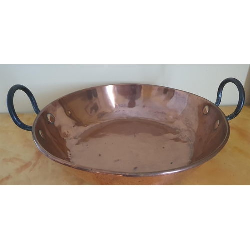 233 - A good 19th Century Copper Jam Pan. Diam. 38cm approx. along with a brass tray. Diam. 40cm approx.