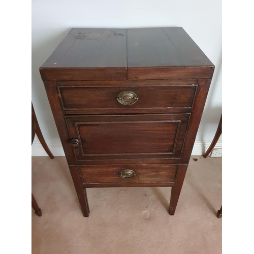 536 - A Georgian Mahogany Gentleman's Washstand with single door front and commode step (lacking bowl). H8... 