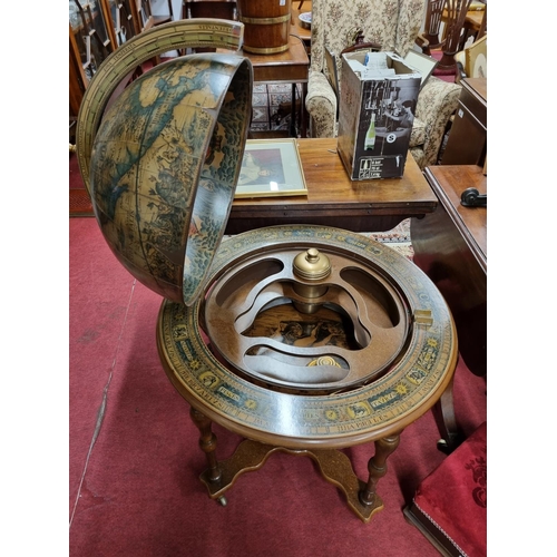 736 - A really good modern Drinks Cabinet with drinks cabinet globe.