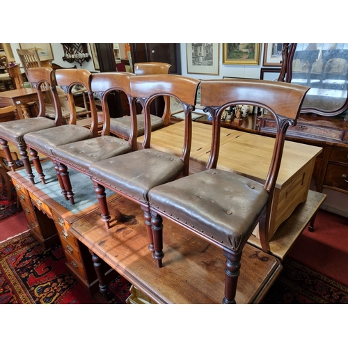 573 - A really fine set of six Mid Century Mahogany Dining Chairs with reeded backs on turned supports wit... 