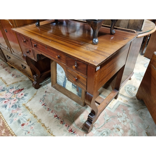 598 - A 19th Century Mahogany kneehole writing Desk with 5 small drawers. 99 x 56 x H 76 cm approx.