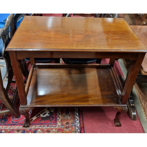 630 - A 20th Century Mahogany two tier Table. 91 x 51 x H 90 cm approx.