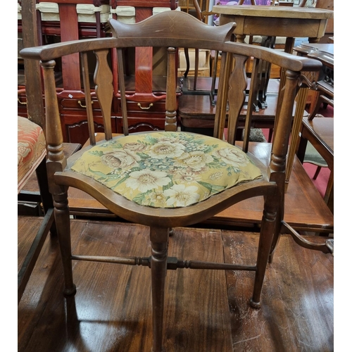 641 - An Edwardian Mahogany Inlaid Corner Chair. W 59 x SH 41 cm approx.