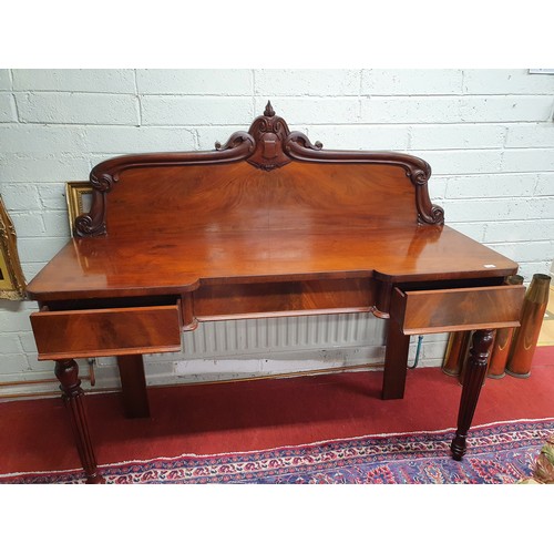 103 - An early 19th Century Mahogany Side Table with drawered frieze.
160 x 58 x H 142 cm approx.