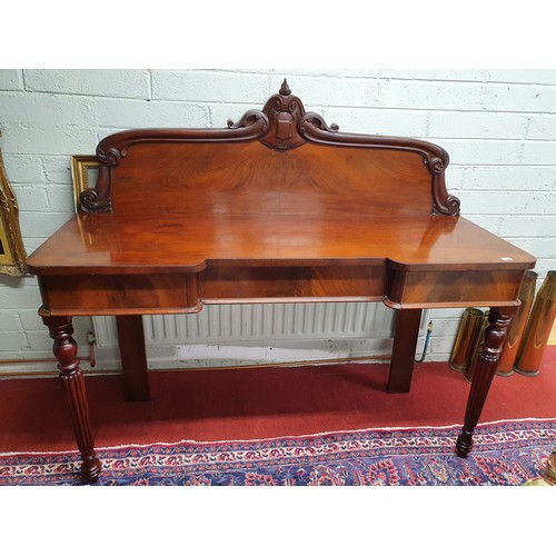 103 - An early 19th Century Mahogany Side Table with drawered frieze.
160 x 58 x H 142 cm approx.