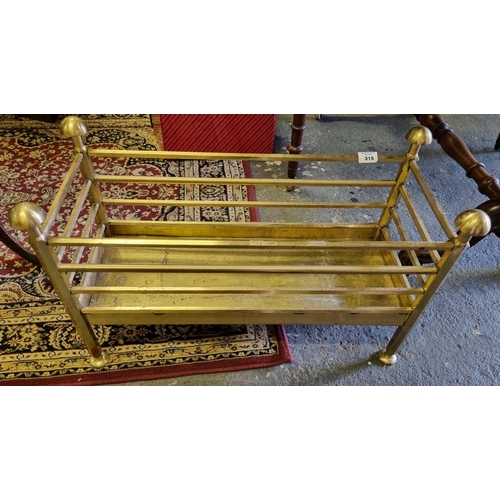 315 - A good Brass Grate. H 37 x 60 x 24 cm approx.