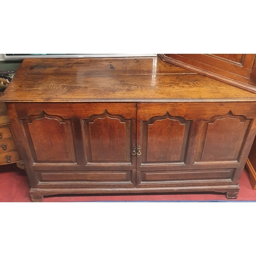101 - A very large 18th Century Oak Mule Chest with opening front. W 157 x D 54 x H 98 cms approx.