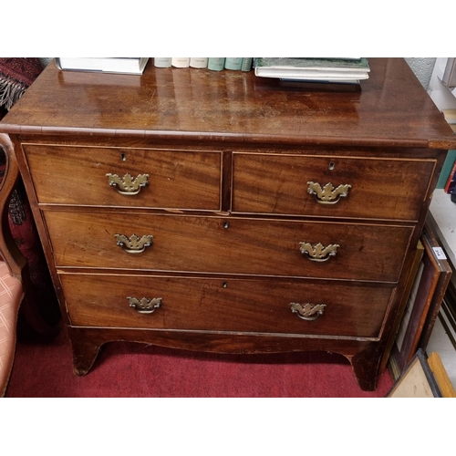 575 - A Georgian Mahogany Chest of Drawers of neat proportions. (slight repair needed). 90 x 49 x H 92 cm ... 