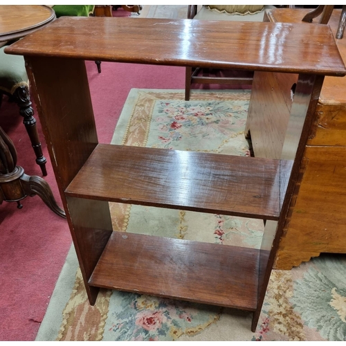 581 - A 19th Century Mahogany set of open Shelves. W 58 x D 26 x H 75 cm approx.