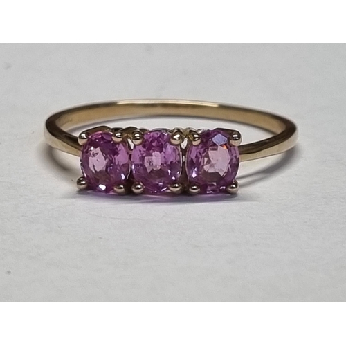 339 - A 9ct Gold Gem set Ring. size R.