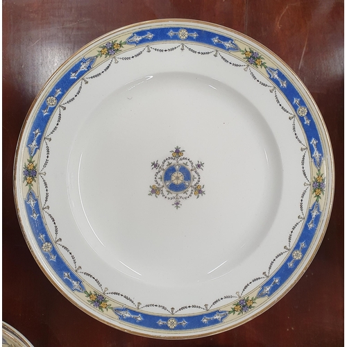 517 - A good quantity of Royal Worcester Dinnerwares.