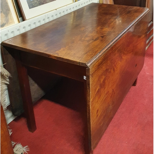 654 - A Georgian Mahogany Dropleaf Table of large proportions. W 112 x 164 x H 73 cm approx.