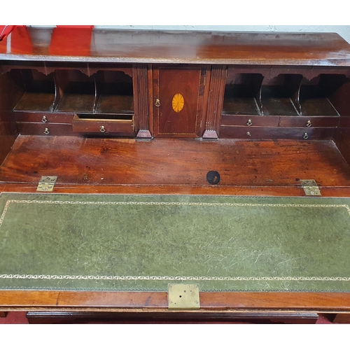 683 - A really good Georgian Mahogany Bureau with highly inlaid exterior. W 113 x 50 x H 109 cm approx.