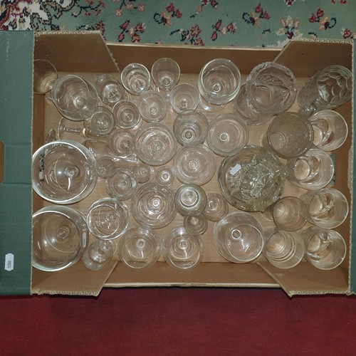 637 - A quantity of Waterford and other Crystal along with a boxed lot of glassware,