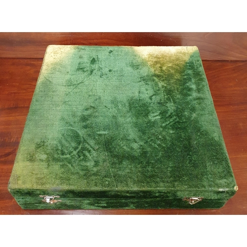 1197 - A Fine Quality '' Onyx'' Marble Chess set Enclosed in a Green Velvet Box .