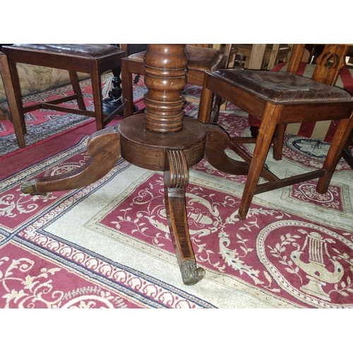 341 - A very large 19th Century circular Dining Table of large size with flame grain mahogany top (repair ... 