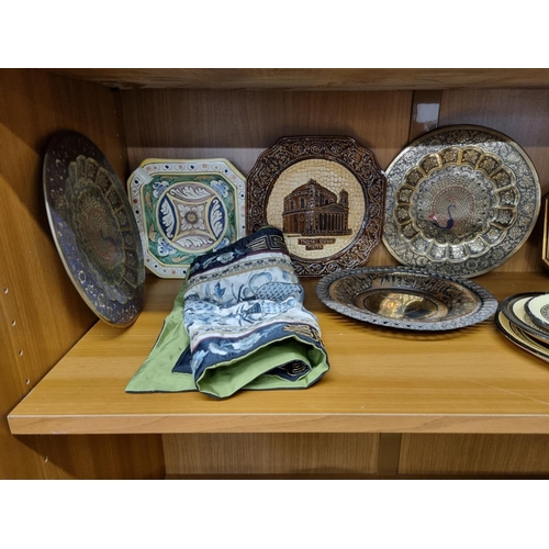 283 - A large quantity of decretive Items on two shelves.