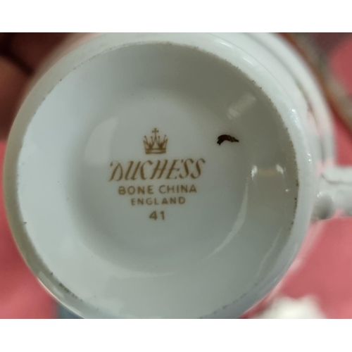 292 - A quantity of Richard Ginori Italian tea Wares, Duchess tea wares, Porcelaine wares along with Johan... 