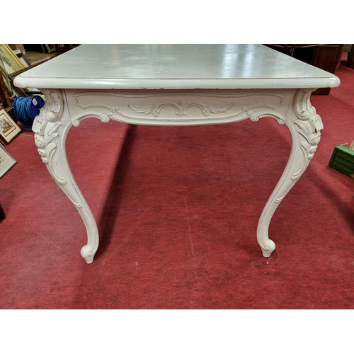 369 - A good White painted Table and Chairs.
Height 79 x 174 x 92 cm approx.