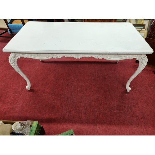 369 - A good White painted Table and Chairs.
Height 79 x 174 x 92 cm approx.