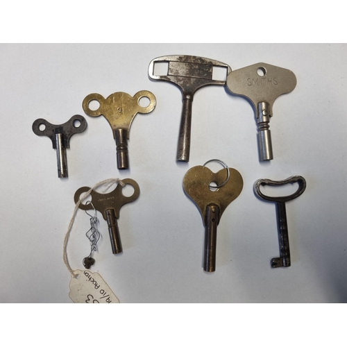 13 - A quantity of vintage Clock Keys.