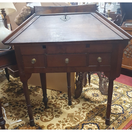 316 - A 19th Century Oak provincial corner Bureau on turned supports. W 92 x H 104 cm approx.