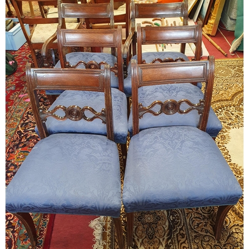 1013 - A good set of six (4+2) Regency Mahogany Dining Chairs with reeded backs and sabre supports. W 50 x ... 