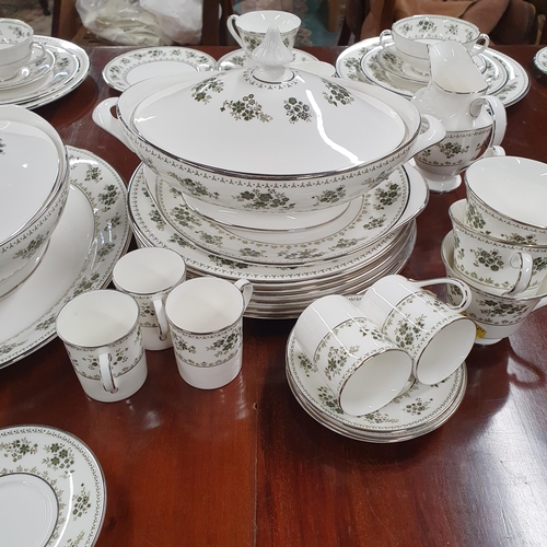 1116 - Of really good quality. A collection of Royal Doulton bone china dinner and tea wares in the Valley ... 