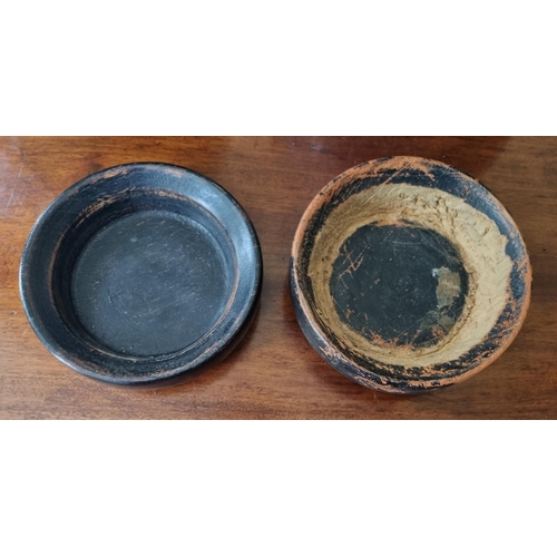 113 - A good near pair of early Chinese ginger Pots with timber Lids in blue ground. H 16 cm approx.