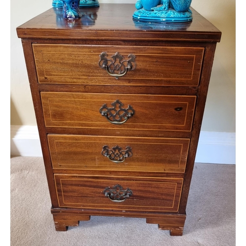 73 - A good 19th Century miniature Chest of Drawers.
46 x 38 x H 72  cm approx.