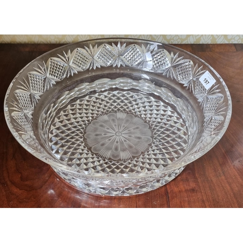 197 - A Superb large Crystal Centrepiece with pineapple effect cut base. Possibly Waterford.  D 36.5 cm ap... 