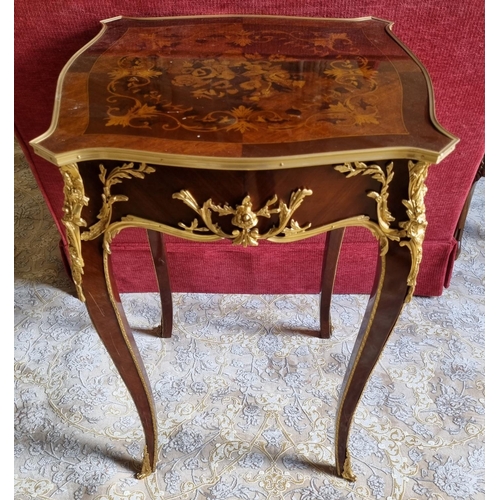 210 - A really good 20th Century Rosewood and Inlaid Centre Table with serpentine outline, splayed legs, p... 