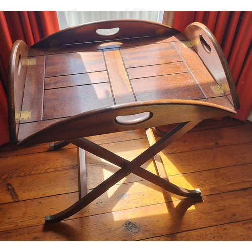 243 - A Mahogany snap top Butlers Tray on stand.
62 x 49 x H 63 cm approx.