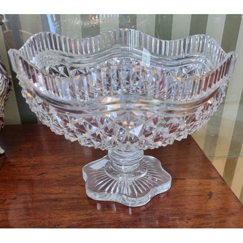 257 - A Superb Waterford Crystal Centre Bowl.
D 27 x H 20 cm approx.