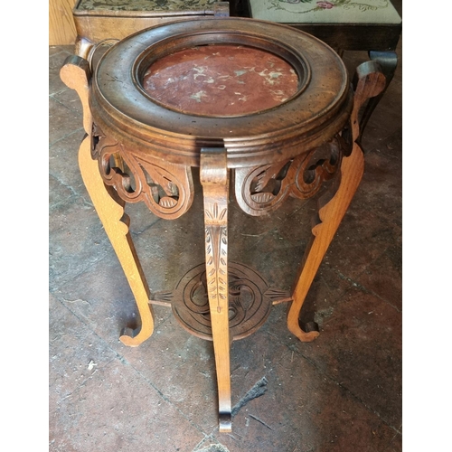 923 - A late 19th early 20th Century Walnut Planter with highly pierced outline and marble effect top. D 4... 