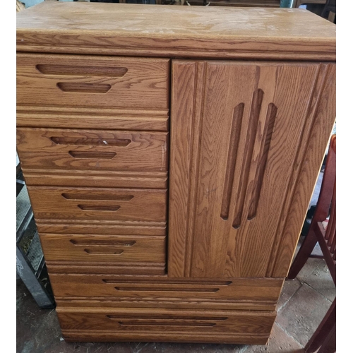 929 - An Ercol style Cabinet. 92 x 46 x H 138 cm approx.