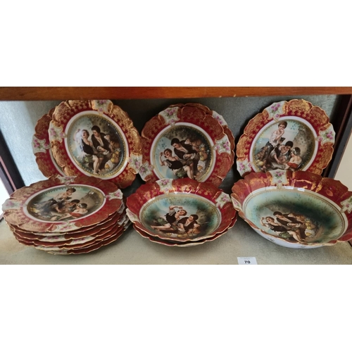 70 - A really good quantity of decorative Dinnerwares.